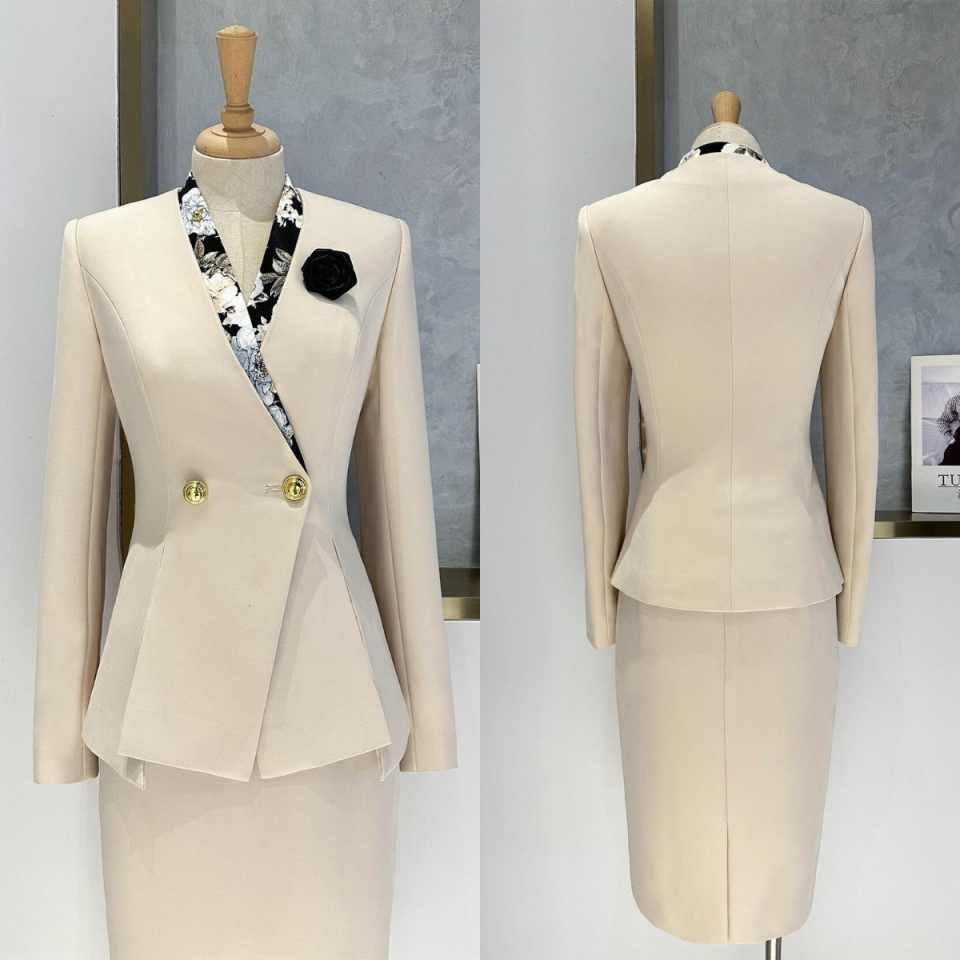 Şık Peplum Kadın Takım Elbise  - Women Formal Wear For Conference incelemesi ve fiyatı