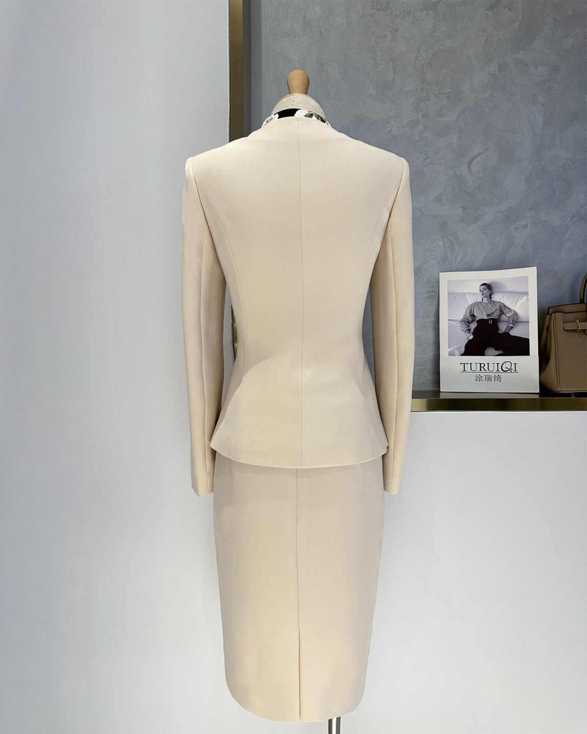 Şık Peplum Kadın Takım Elbise  - Women Formal Wear For Conference incelemesi ve fiyatı