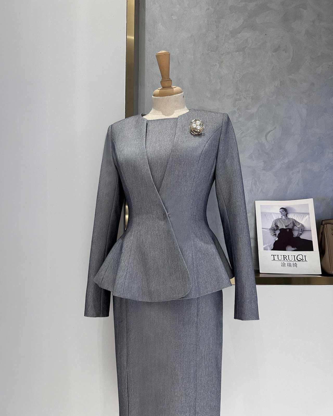 Şık Gri Peplum Kadın Takım Elb - Women Formal Wear For Conference incelemesi ve fiyatı