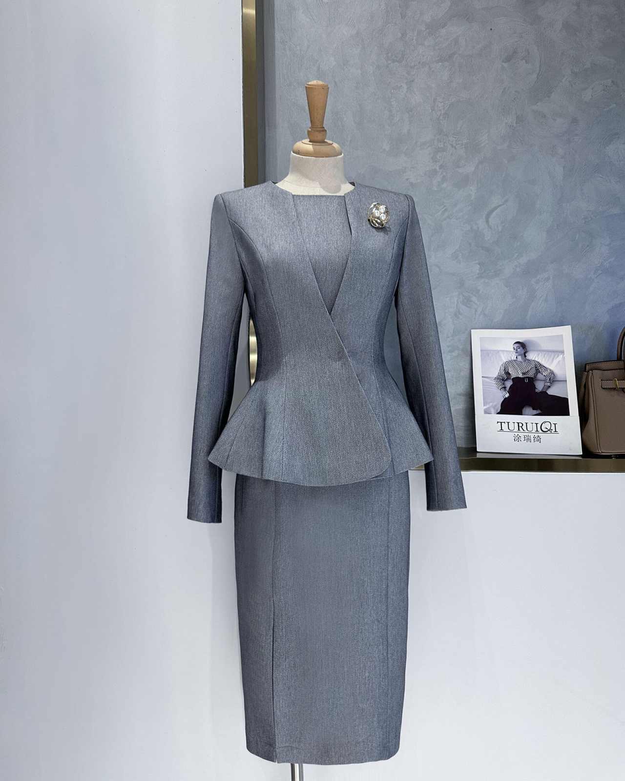 Şık Gri Peplum Kadın Takım Elb - Women Formal Wear For Conference incelemesi ve fiyatı
